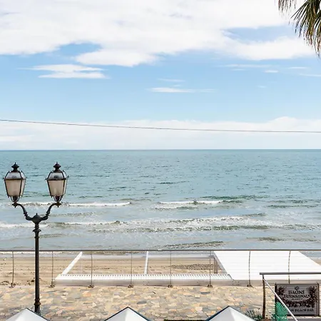 Le Finestre Sul Mare *